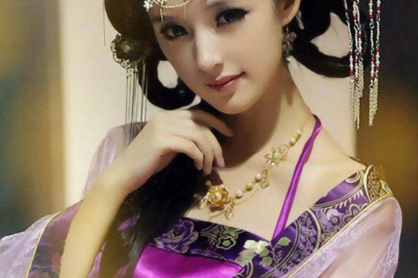 武汉街头偶遇，这喝茶方式太地道了！